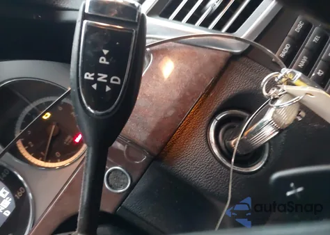 2010 Mercedes-Benz E 350 4Matic z USA, uszkodzony, nr VIN WDDHF8HB3AA056117